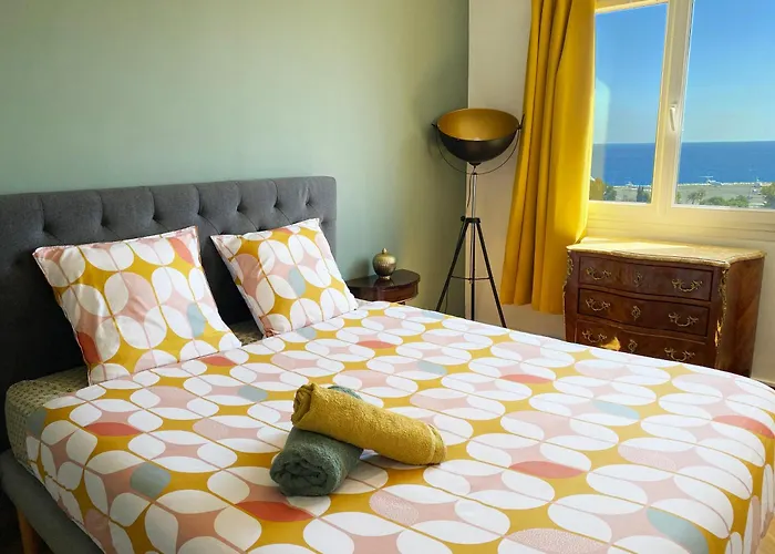 Panoramic Sea View - Air-Conditioning - Balcony - Tramway - 2 Bedrooms - Wifi - Fully Equipped Kitchen