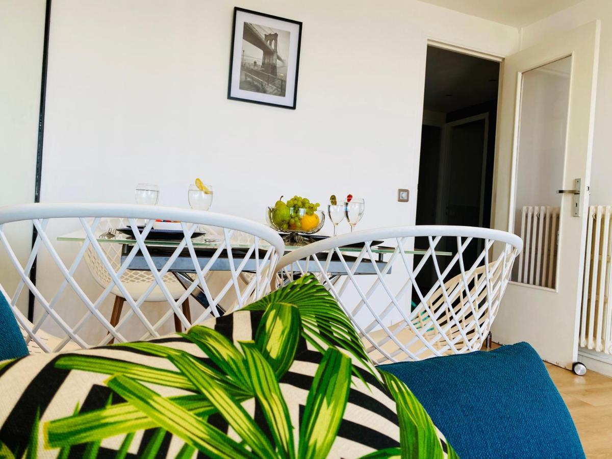 Panoramic Sea View - Air-conditioning - Balcony - Tramway - 2 Bedrooms - Wifi - Fully Equipped Kitchen Appartement Nice