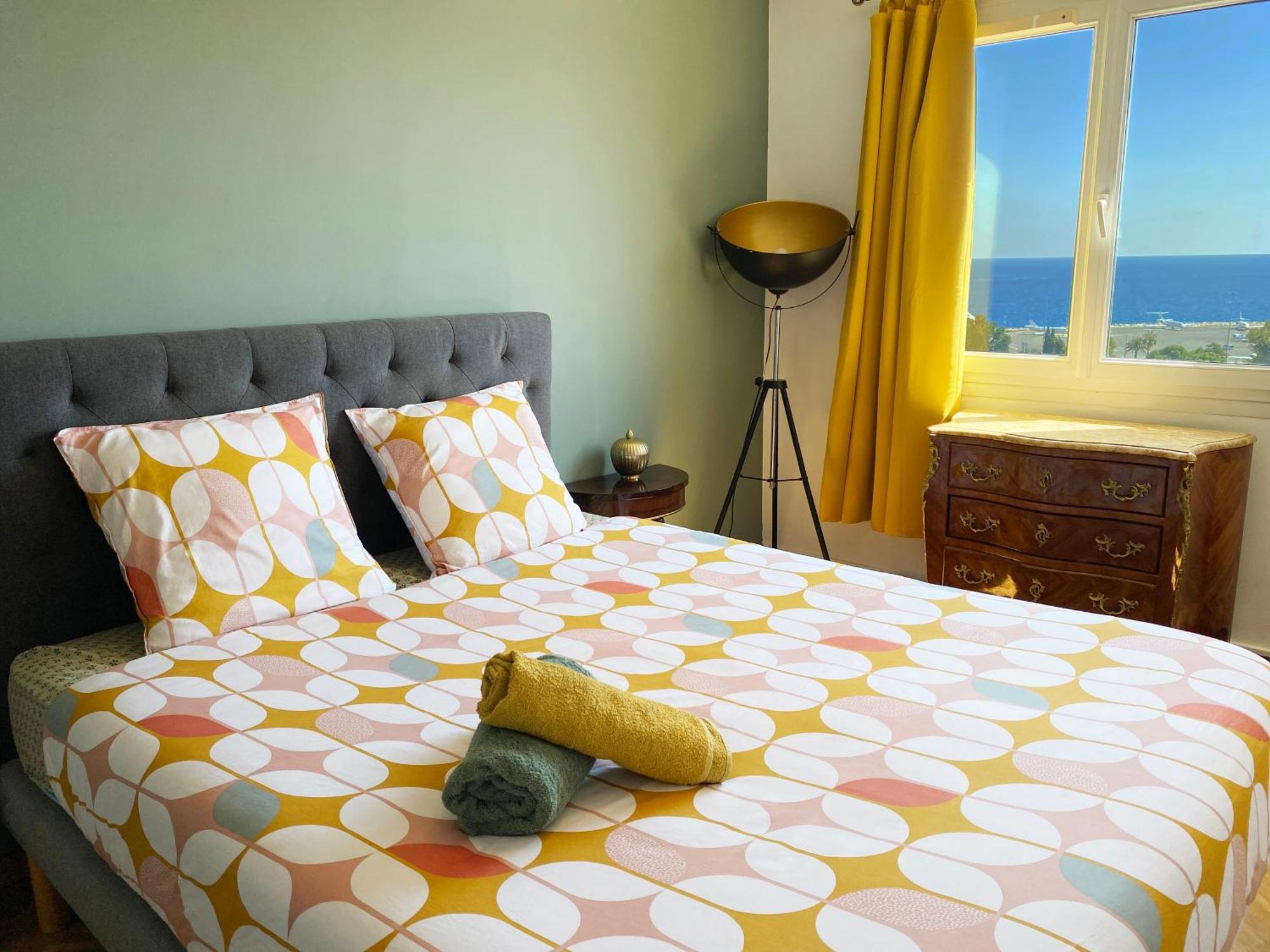 Appartement Panoramic Sea View - Air-conditioning - Balcony - Tramway - 2 Bedrooms - Wifi - Fully Equipped Kitchen *